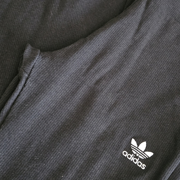 NEW WOMENS ADIDAS SET - Picture 2 of 6